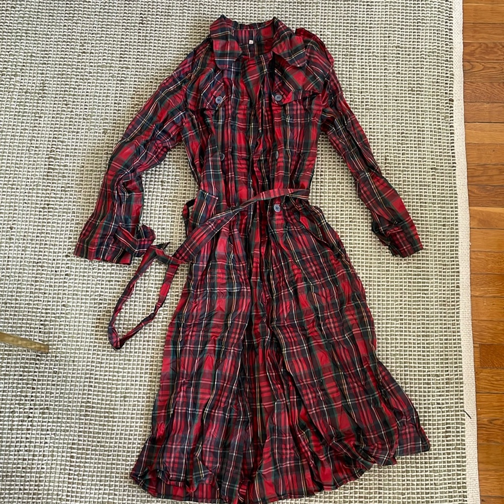 STUNNING VINTAGE RED PLAID rain trench coat size 4-6